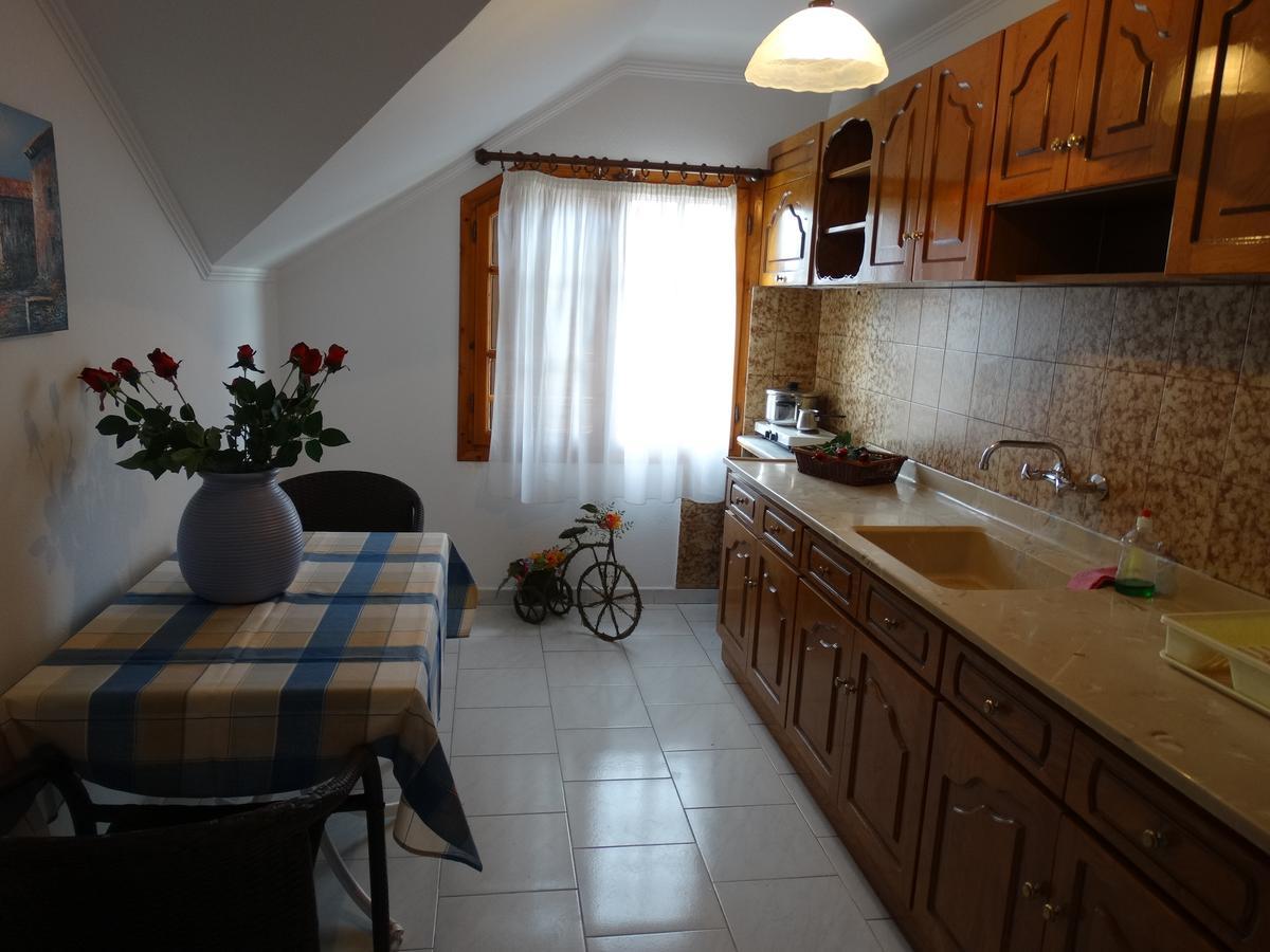 Christakos Apartments Vrasná 외부 사진